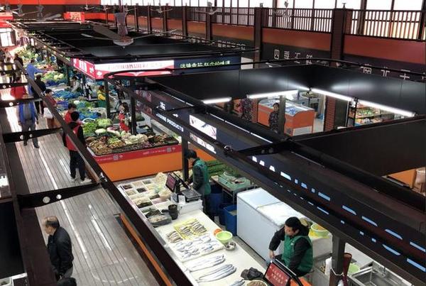 厉害了！静安区的这家菜市场，简直堪比国际机场候机大厅！
