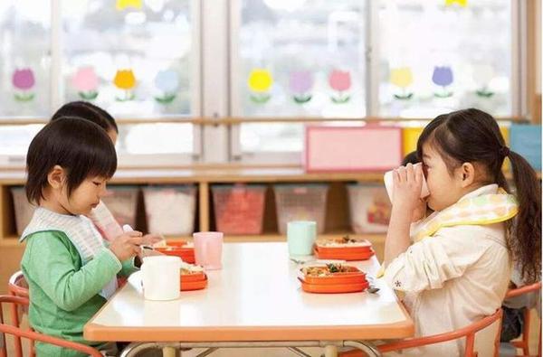 早餐这4种常见“不合理”搭配，很多家长还在给孩子吃