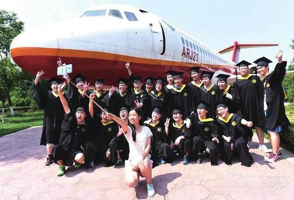 中国最强的7所理工类大学，比肩清华，学习苦闷，但毕业工资高