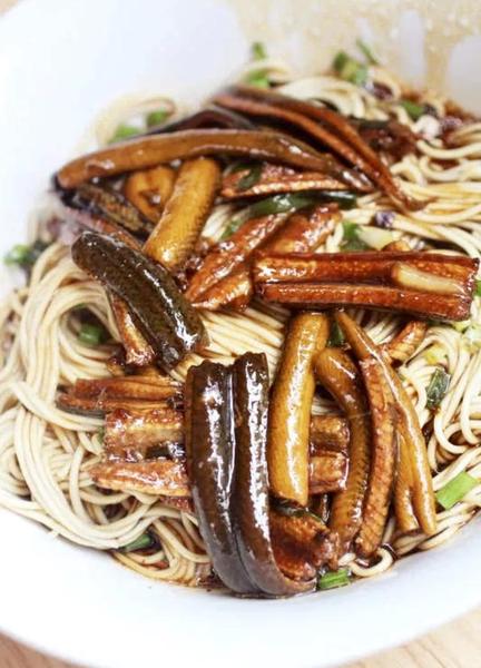 老西门这家近四十年的本帮面馆，吃到了可能是上海最嗲的鳝丝面！