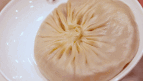 限时七天!在上海亲眼见证靖江蟹黄汤包PK小笼包,吃吃吃