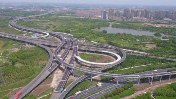 解析上海沪崇高速公路的阶段:首先服务宝山区,然后是嘉定、崇明