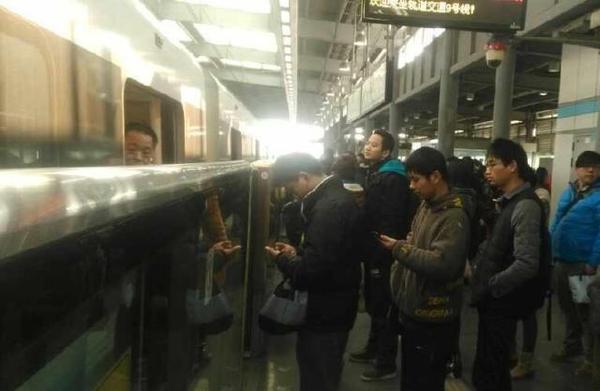 上海轨道交通客流量公布:泗泾站早高峰进站名列第2、增幅高达9%