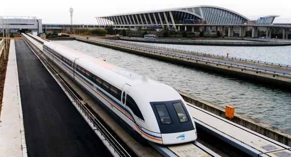 上海轨道交通有三种另类的车型：只有松江有轨电车可能被大幅推广