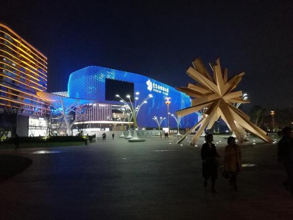 上海万象城和爱琴海购物公园相继开业,上海吴中路商圈突然形成