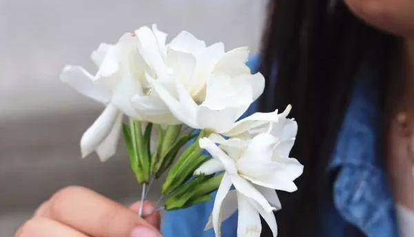 再见了!上海卖花的婆婆们