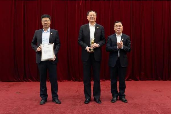 这抹“闵行红”,让人眼前一亮