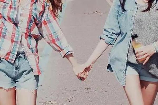 女子骗走闺蜜几十万,房产都不放过!被抓后还辩称:我好心疼你…