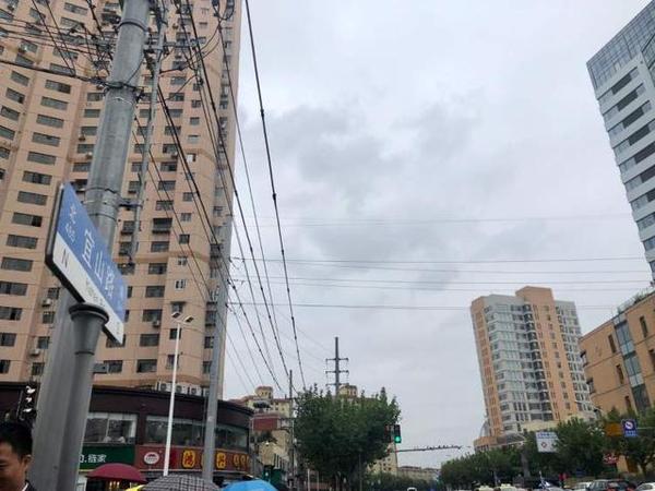终于说再见!田川路这条道路重现疏朗“天际线”,又一老大难问题得到解决