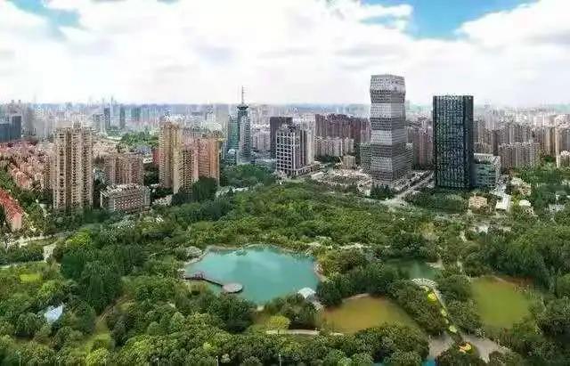 乘着地铁15号线，可以看到上海这五个区的这些绿地美景……