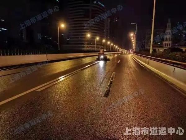 【便民】“申”字形高架部分路面翻新啦!快来瞧瞧TA们的“新妆”