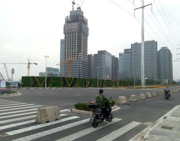 上海市普陀区真如地铁站的建设：300米摩天大楼、新道路、新地铁