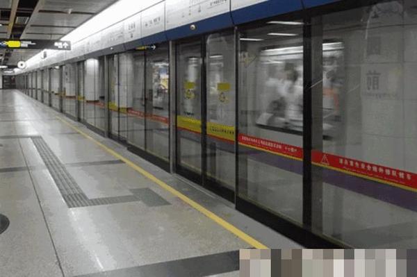 上海“最美地铁站”出炉，惊艳全国！路过的时候记得放慢脚步