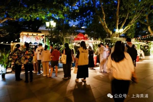 淮海路“排队王”上新！首发居然不在总店？1小时售罄，口味还“跨洲际”-10