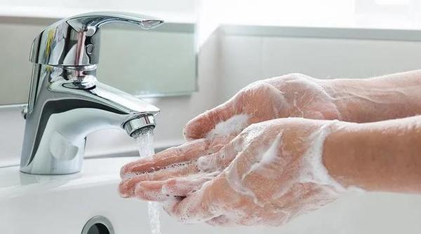 只冲水约等于没洗手！洗手的重要细节，很多人都忽略了