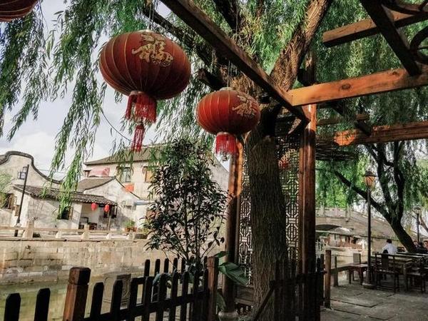 藏在上海古镇里的美食，每一口都是家的味道