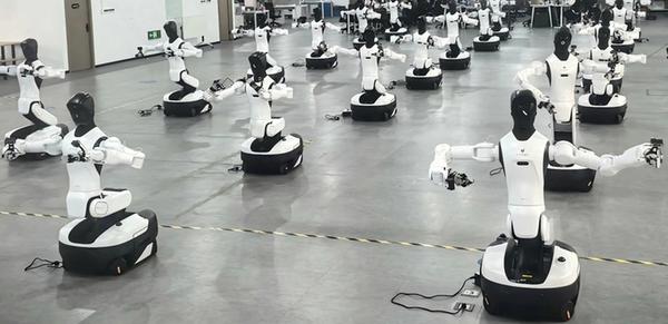 精灵G2机器人。