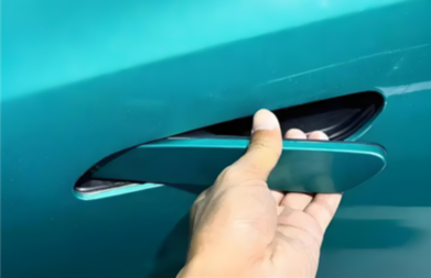 新国标要求车门外把手应具备机械释放功能 非碰撞侧应自动解锁