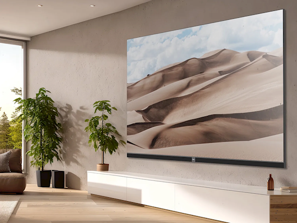 海信发布136英寸巨型MicroLED电视：2488万颗LED灯 亮度可达10000尼特