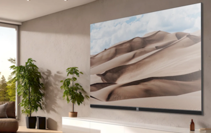 海信发布136英寸巨型MicroLED电视：2488万颗LED灯 亮度可达10000尼特