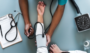 我国科研人员研发硅藻微米机器人 精准狙击脑胶质瘤